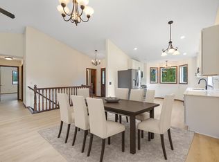 945 Acacia Cir, Annandale, MN 55302