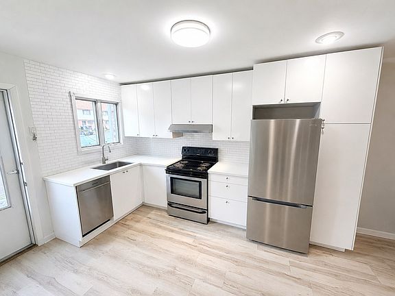 3rd image of 7231 Oak Ridge Pl