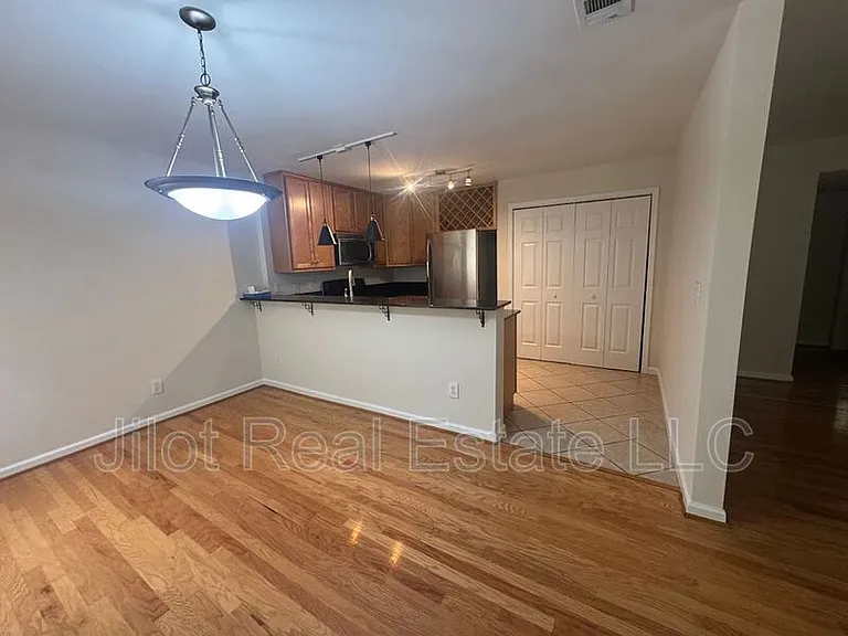 1445 Monroe Dr NE #C38 — Photo 4