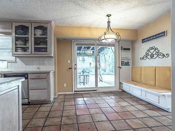 4th image of 1308 Rockmoor Dr