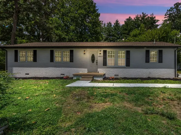 1907 Russell Dr, Murfreesboro, TN 37130