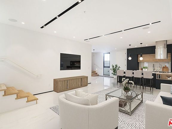 5th image of 1253 N Sweetzer Ave #2