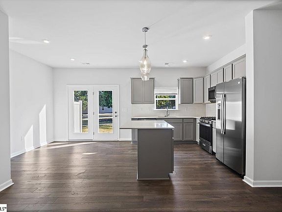 7th image of this home