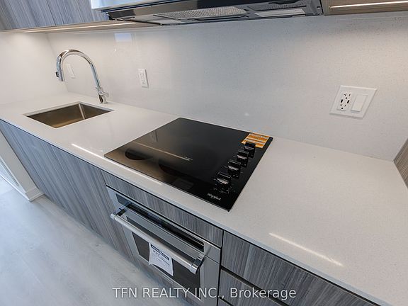 3rd image of 15 Richardson St #1610