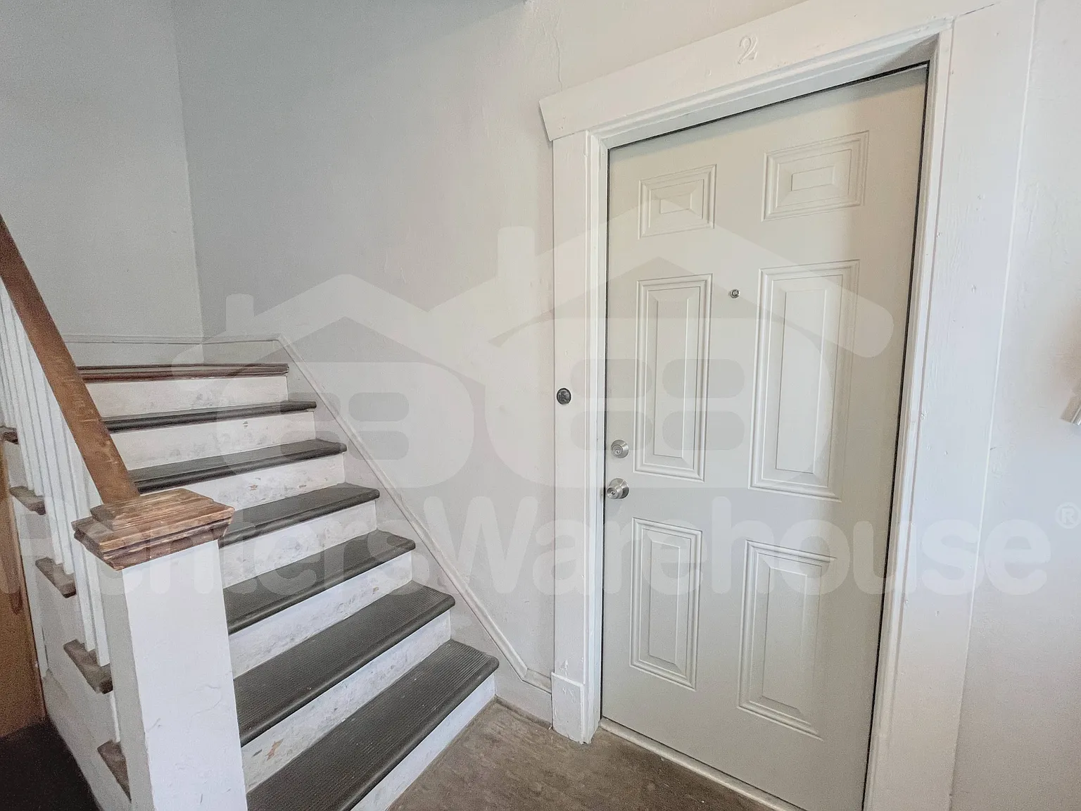 Great First Floor Unit! — Photo 4