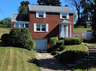 4441 Woodhill Dr, Homestead, PA 15120
