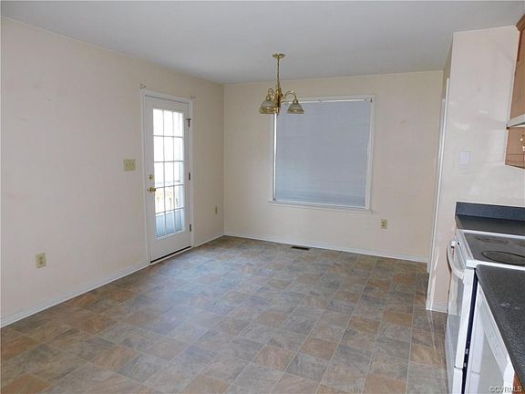 5th image of 2900 Appleford Dr