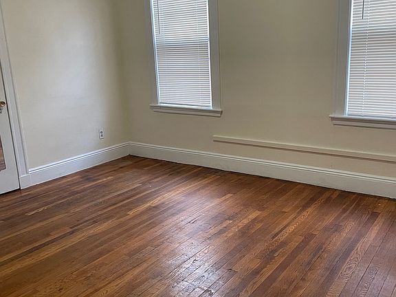 4th image of 25 Hatherly Rd #1