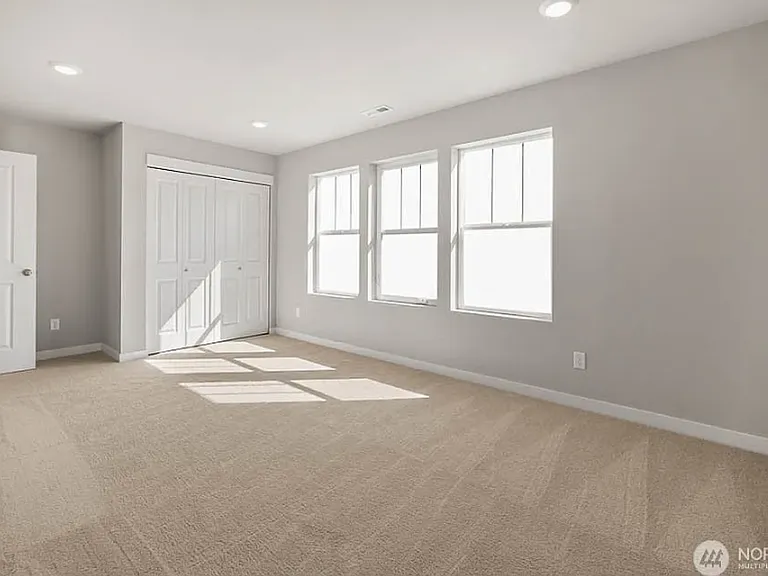 6060 Ladd Ct SW — Photo 8