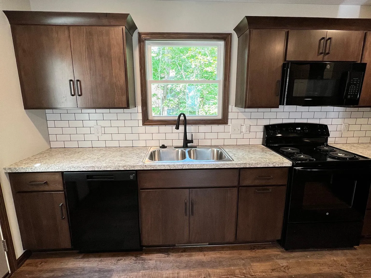 2 bed, $1,400 — Photo 4