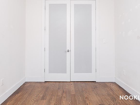 5th image of 112 Manhattan Ave #3R