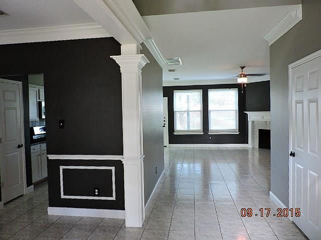 1st image of 1825 Branch Hill Dr
