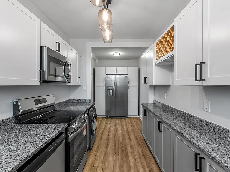 742 Washington Park #B4 — Photo 11