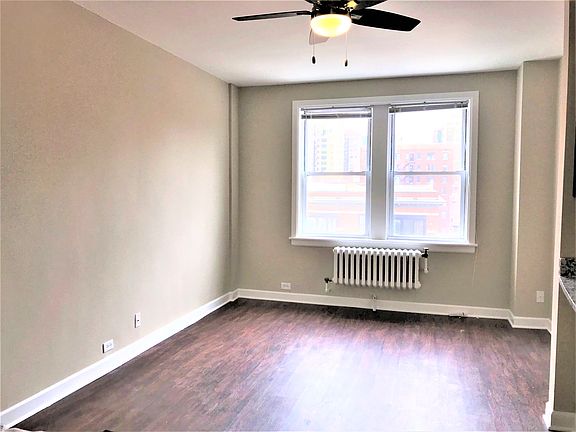 4th image of 432 W Belmont Ave APT 203
