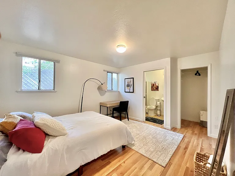 241 Harrison Ave — Photo 18