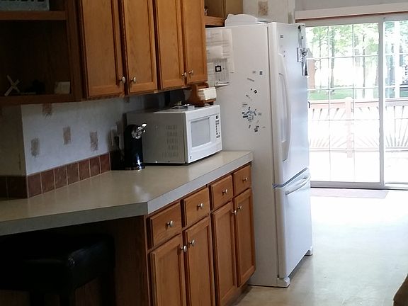 lots of cupboard space