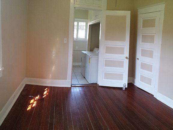 4th image of 3950 Louisiana Avenue Pkwy