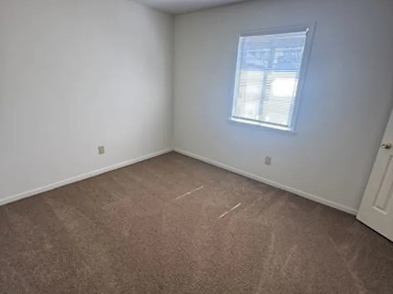 605 Sunset Ave — Photo 7