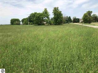 6652 N Rich Rd, Alma, MI 48801