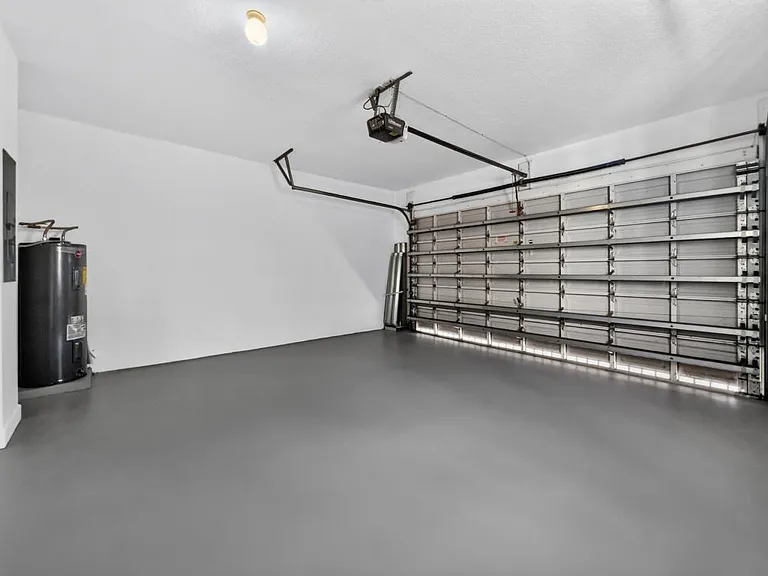 625 SW 146th Ter — Photo 31