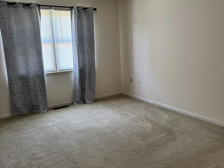 1276 Konnarock Rd #28 — Photo 2