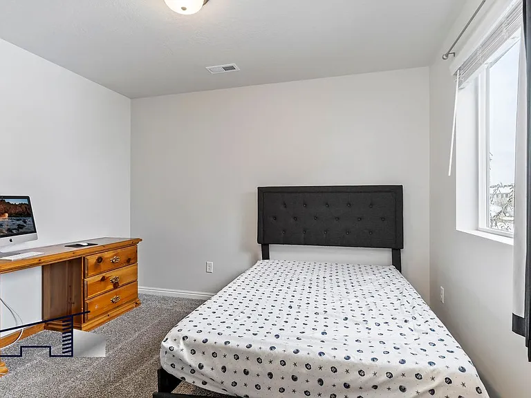 2914 W 3885 S — Photo 15