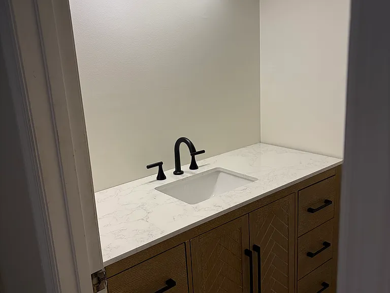 304 Brentwood Pointe #I — Photo 6