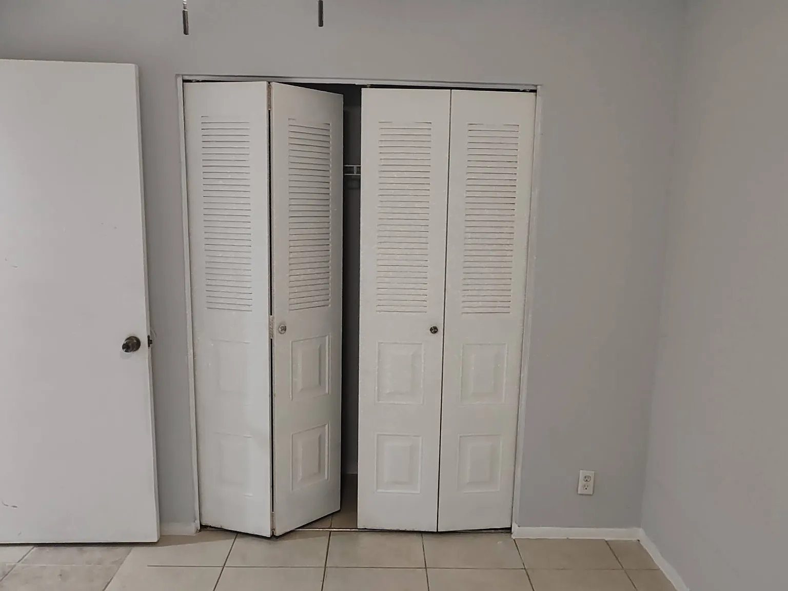 1544 SE Royal Green Cir — Photo 3
