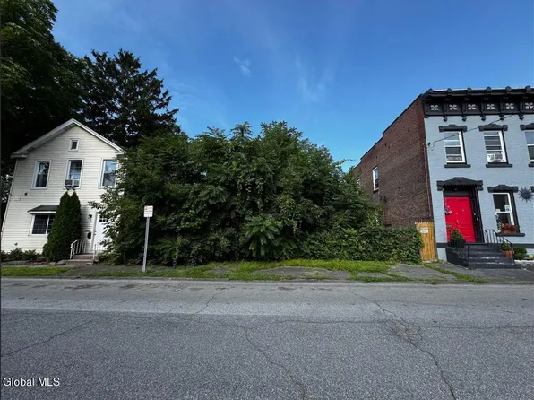 1037 6th Avenue, Troy, NY 12180