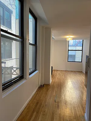 Rented by City Connections Realty | media 8