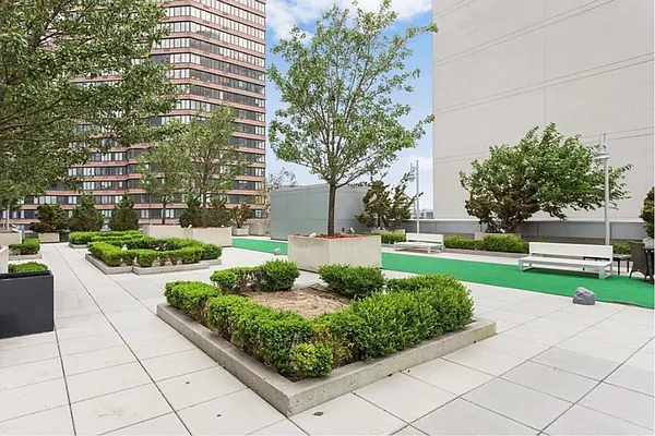 Rented by Corcoran | media 12