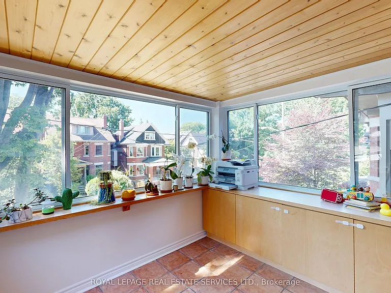 130A Westminster Ave #UPPER LEVEL — Photo 30