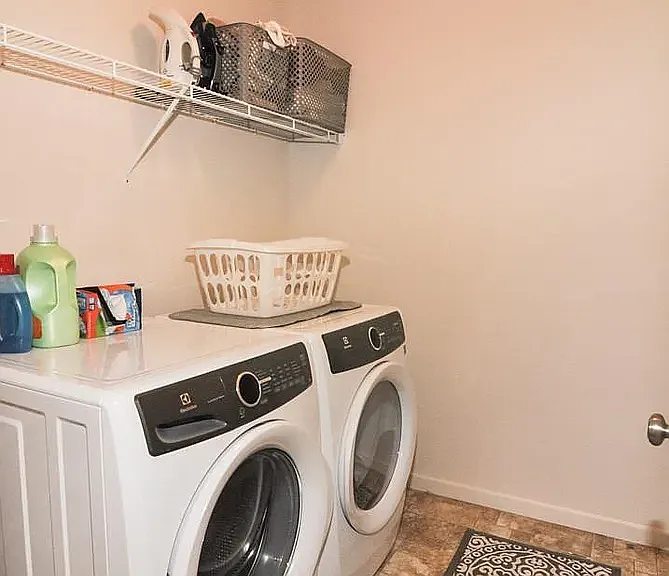 2123 Rutherford Dr — Photo 13
