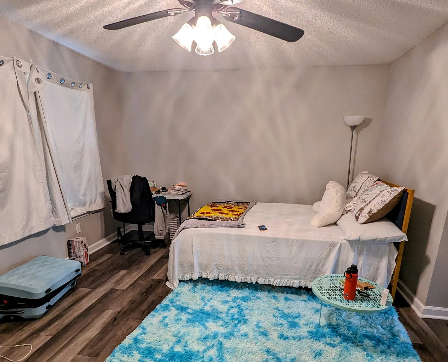 3 bed, 3.0 bath, 1470 sqft, $1,495 — Photo 1