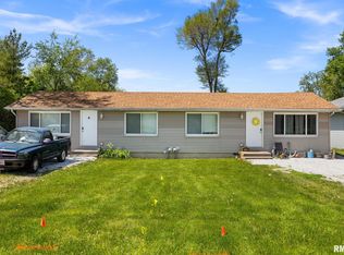 106 Ernest St #A-b, Washington, IL 61571