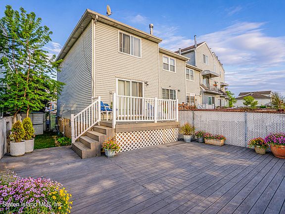 4th image of 114 Everton Pl