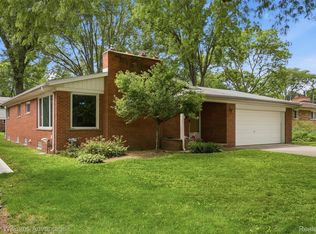 33007 Grennada St, Livonia, MI 48154