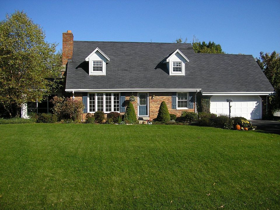 Beautiful Lake Country Cape Cod