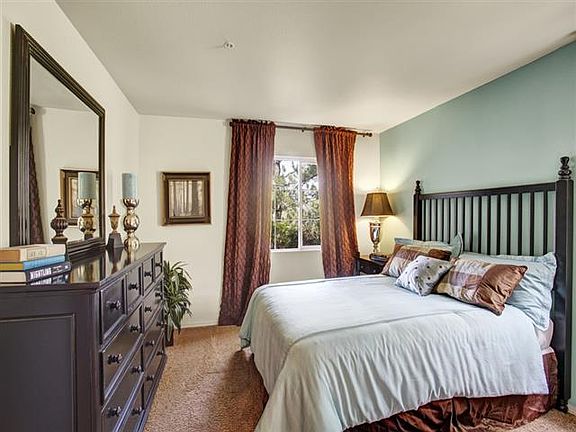 Legends at River Oaks Bedroom & Window View