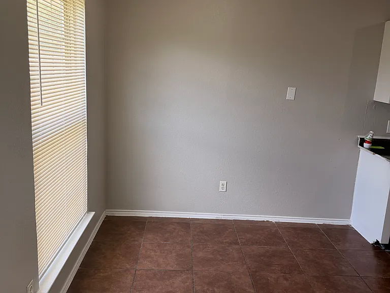 312 Juniper Dr — Photo 9
