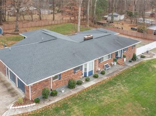 1806 Sharpe Rd, Greensboro, NC 27406