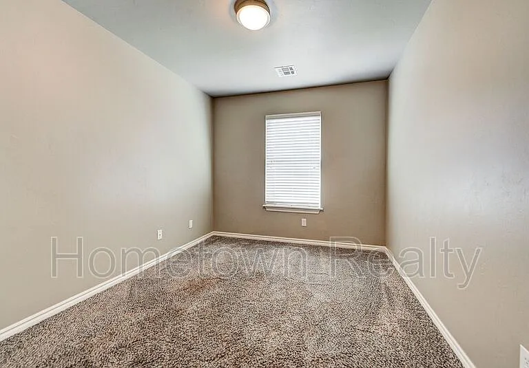788 SW 13th St — Photo 38