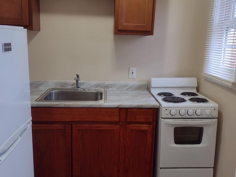 1st image of 482 Clearview Dr APT D