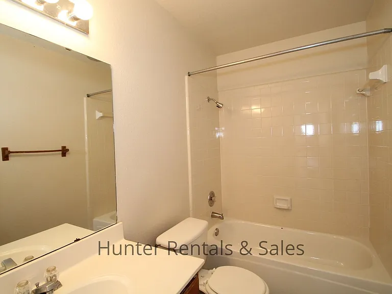 3801 Winchester Dr — Photo 18