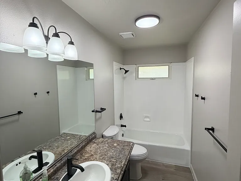 2226 Englemann Pl — Photo 5