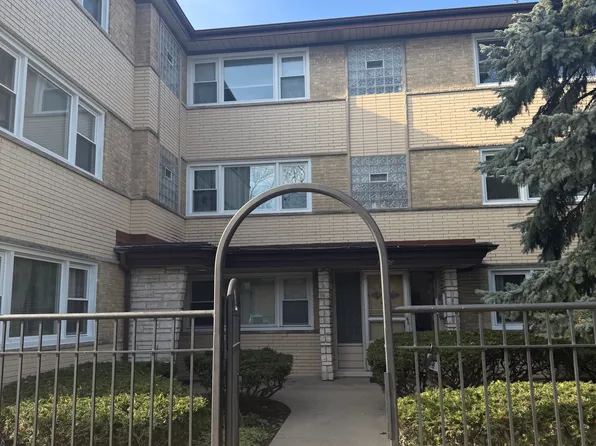 2600 N Austin Ave #2E, Chicago, IL 60639