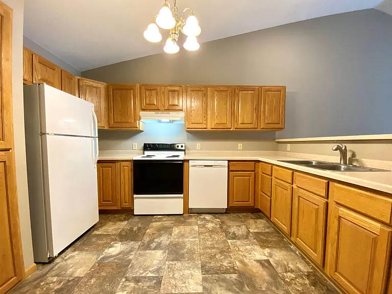 1815 Industrial St — Photo 5