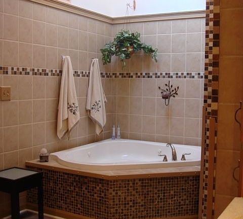 Master Bathroom - Jetted Tub