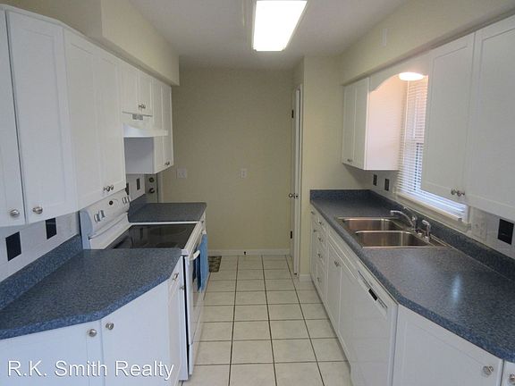 4th image of 62 S Lexington Dr