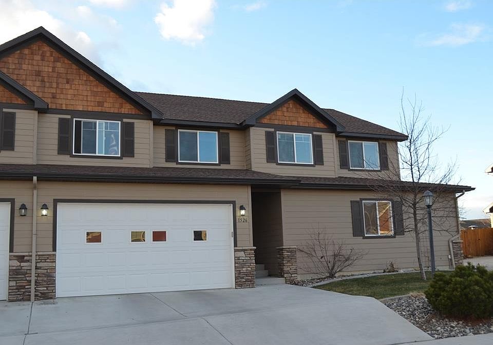 1st image of 1526 Chesapeake Ln